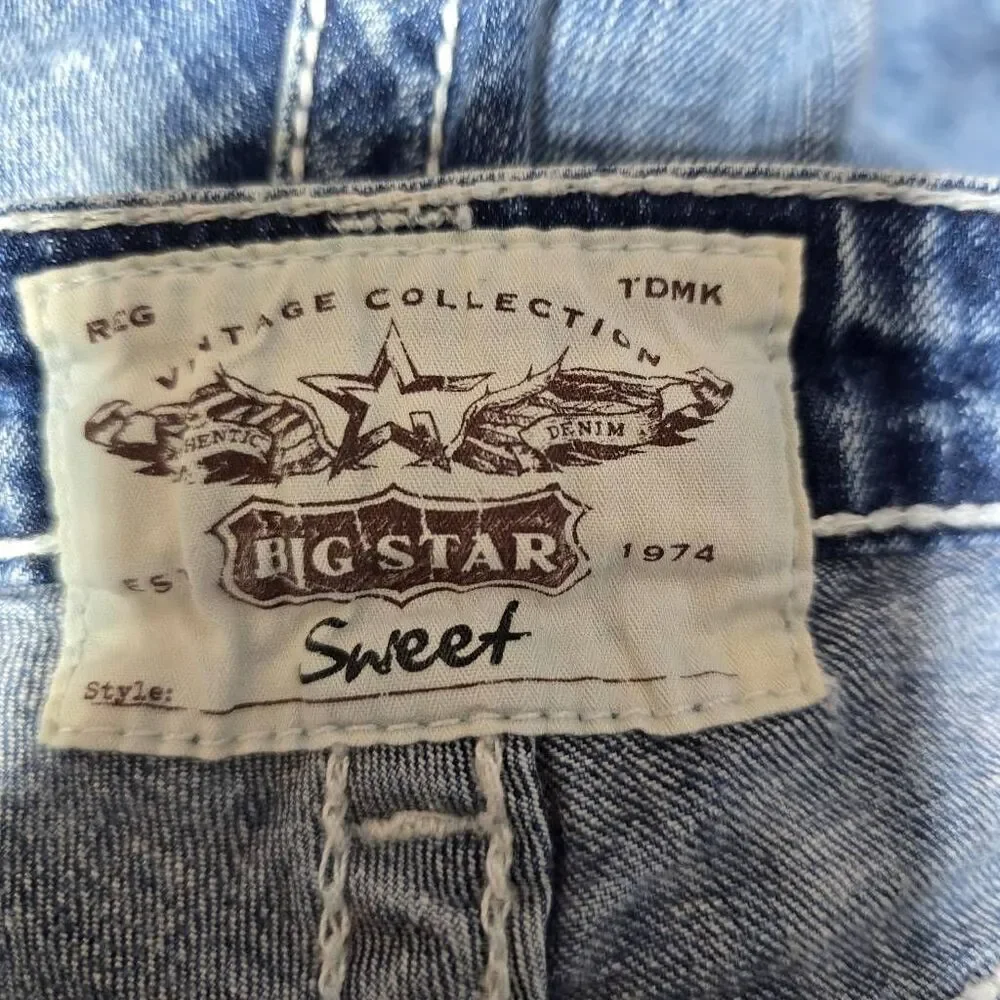 Big Star Sweet Low Rise Denim Jean Bermuda Shorts Jorts 27L Casual Summer Basic